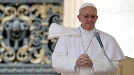 Papa incoraggia le nonne di  Plaza de Mayo